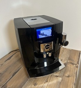 Jura J8 Kaffeevollautomat | Piano Black | Top Zustand | geprüft & gereinigt