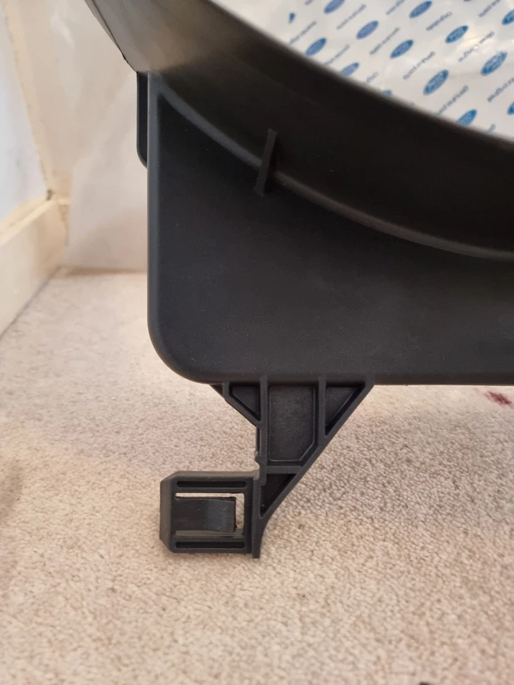 Genuine New Ford Transit MK3 Radiator Fan Bezel | 1573064 6C11-8146-AG - Image 2 of 4