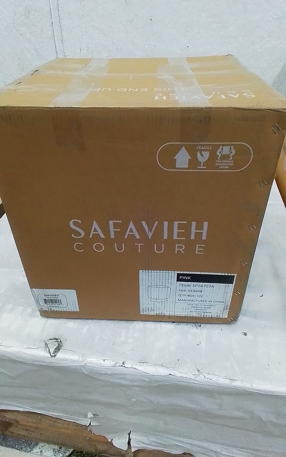 Safavieh MAXINE CHANNEL TUFTED OTTTOMAN, Reduced Price 2172772007 SFV4707A