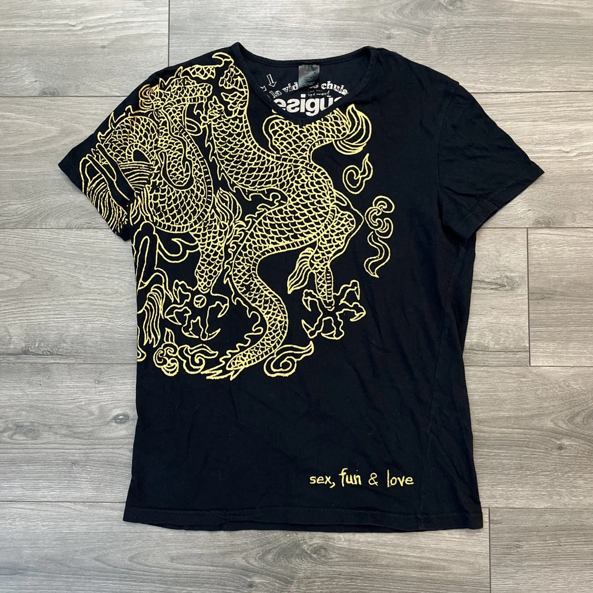 Desigual T-Shirt Uomo Blu Con Logo Multicolore - Maglietta Alla Moda In Viscosa 100% - Vestibilità Regolare, Facile Manutenzione