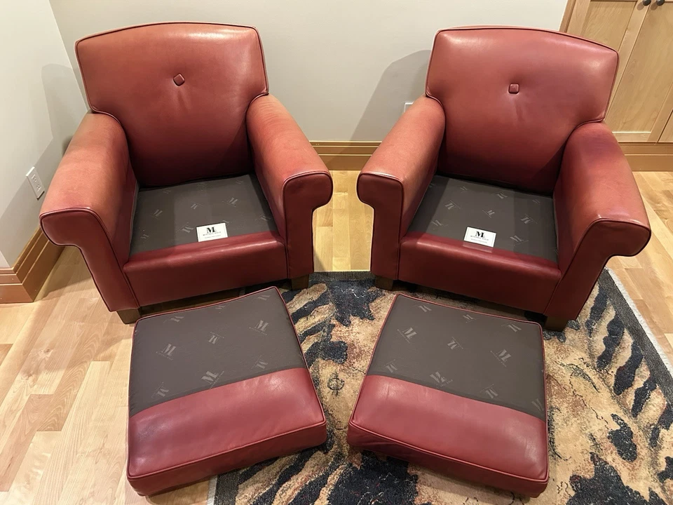 Sillas de club Mitchell de cuero dorado en rojo veneciano.  Juego de dos usados.    Foto 2 de 4