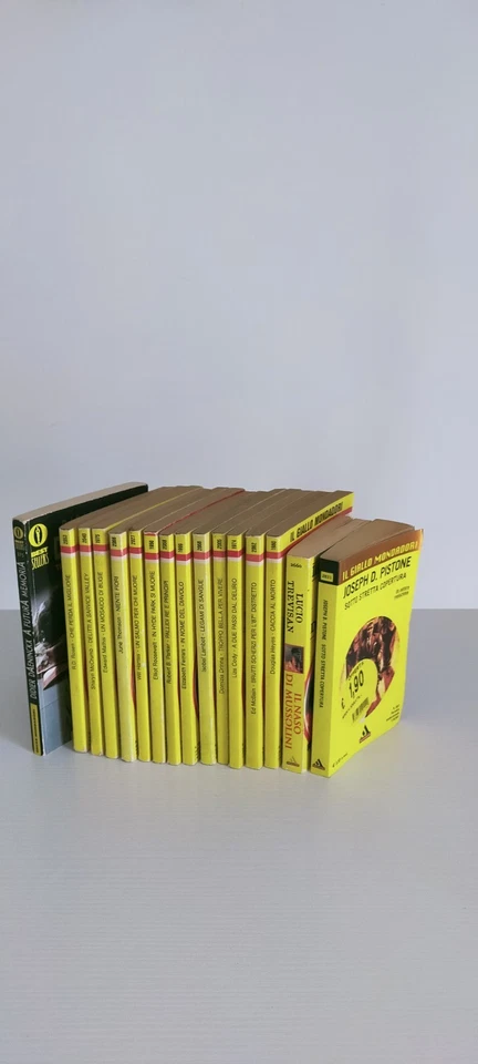 Lotto Giallo Mondadori 16 VOLUMI Usati - Immagine 3 di 4