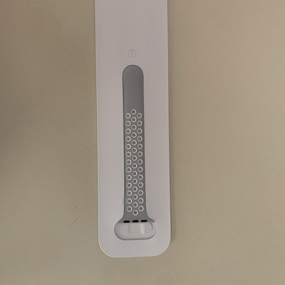 Genuine Apple Watch Nike Sport Band 38/40mm Platinum/White- M/L Strap Only - OEM