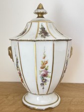 Charmant Pot couvert ancien en porcelaine de Paris? Décor floral & prise doré