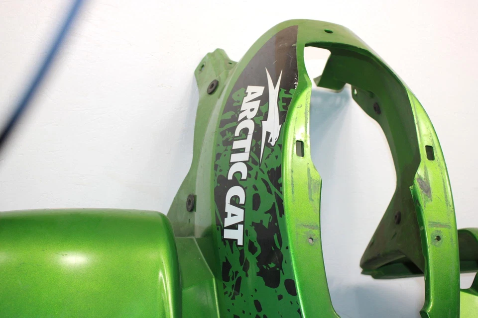 10 Arctic Cat ATV 700 H1 EFI 4x4 automático OEM guardabarros delantero verde 2516-132 AA10 Foto 4 de 4