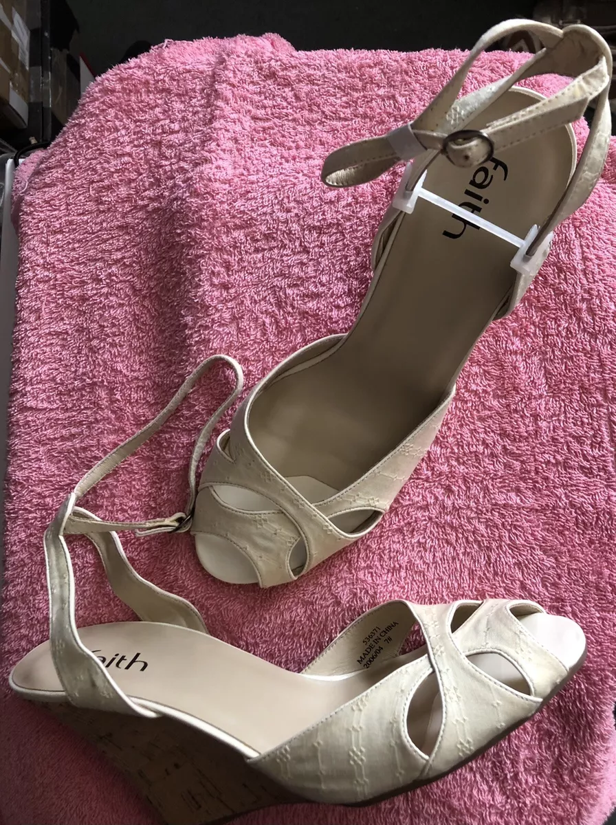 New In Box Faith Cream Brodiere Anglais Ankle Strap Cork Wedge