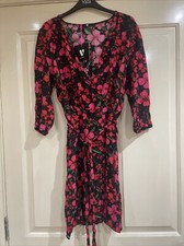 Very Floral Wrap Dress Size 12 Red New