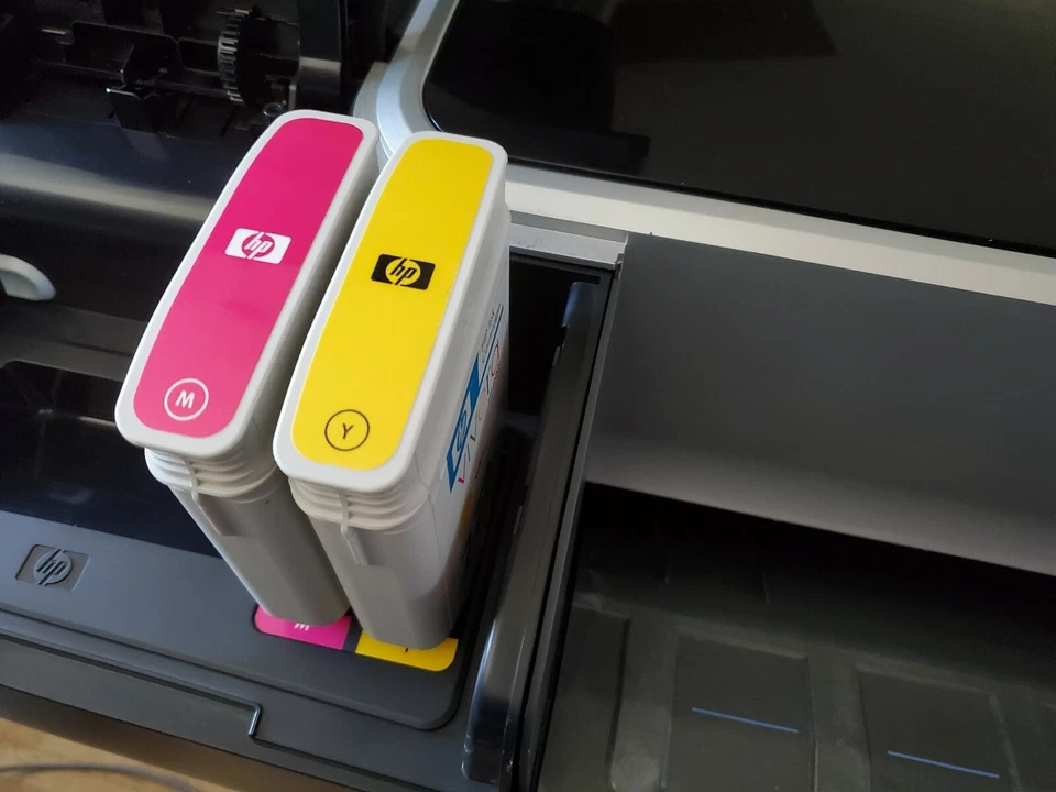 Still Open - Designjet Z5200PS 44" Canvas Poster Sign printer with warranty - Image 4 of 4