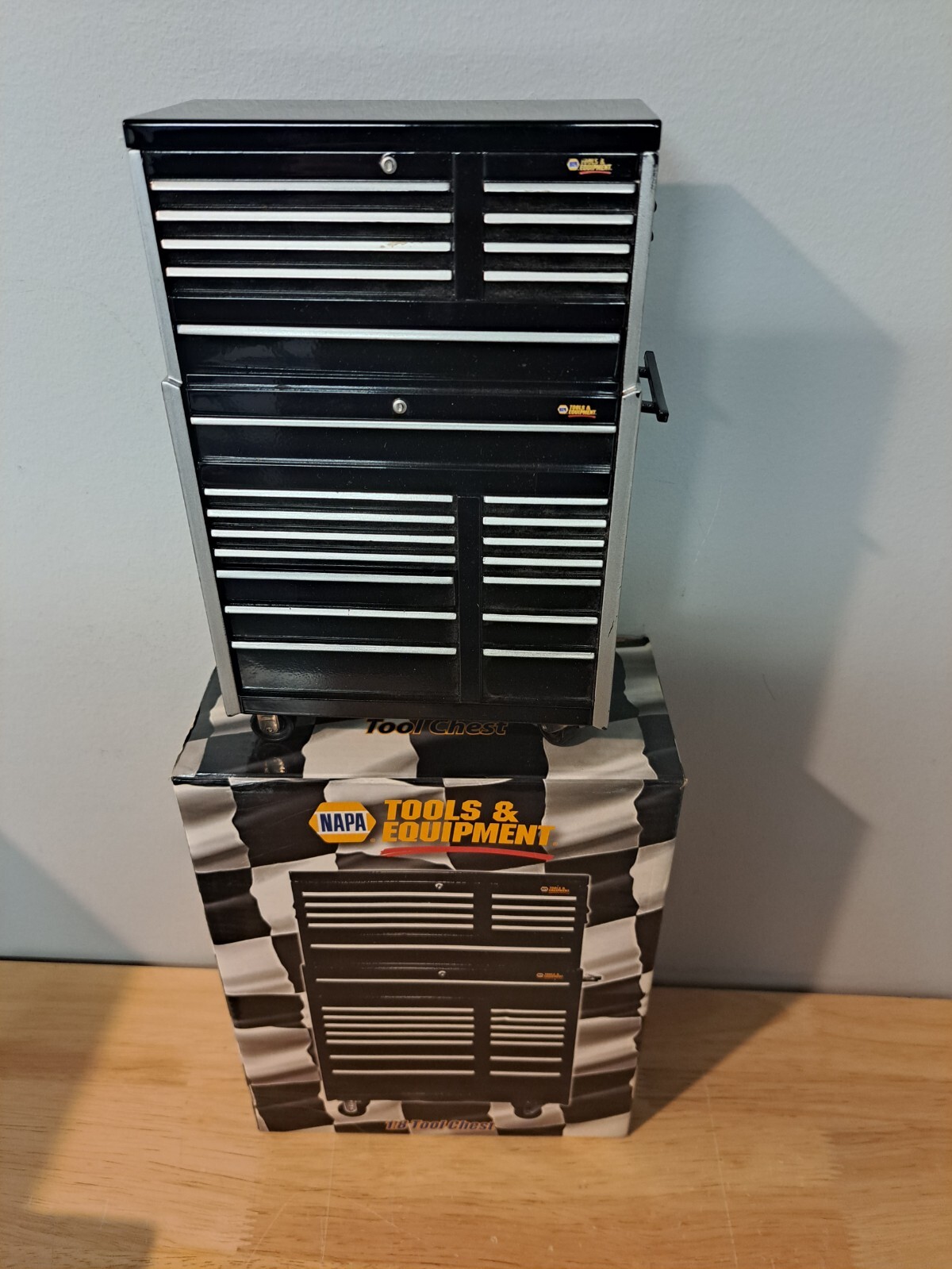 NAPA TOOL & EQUIPEMENT TOOL CHEST BANK REPLICA 18 SCALE DIECAST eBay