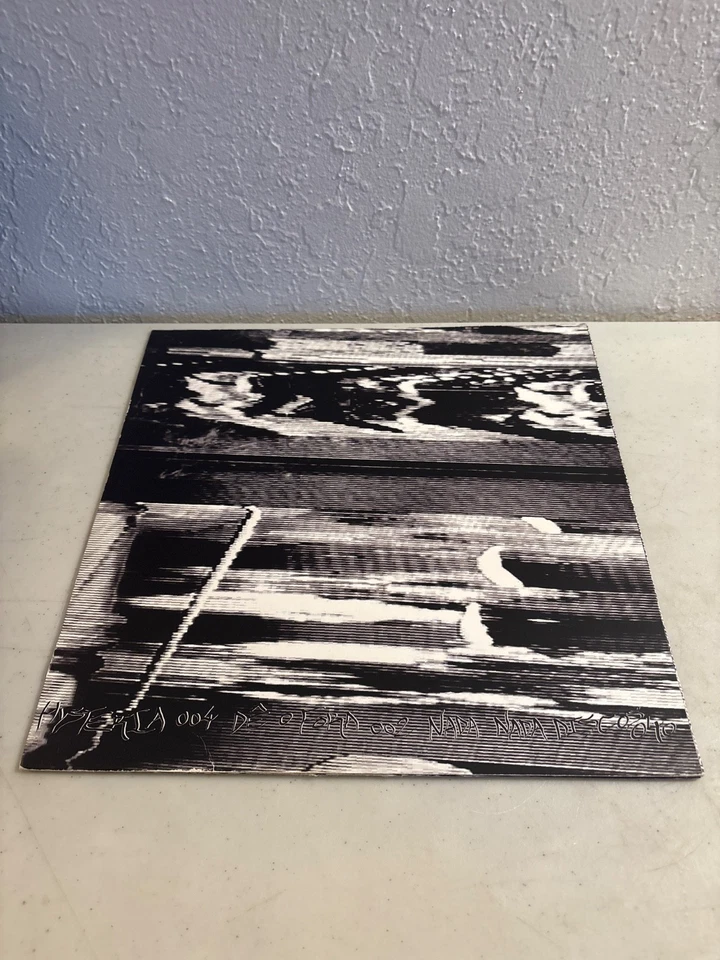 CHROMA CUERPOS DOCILES 12" MAXI SINGLE 2016 HYSTERIA ALTERNATIVE ROCK PUNK VG+ - Image 2 of 4