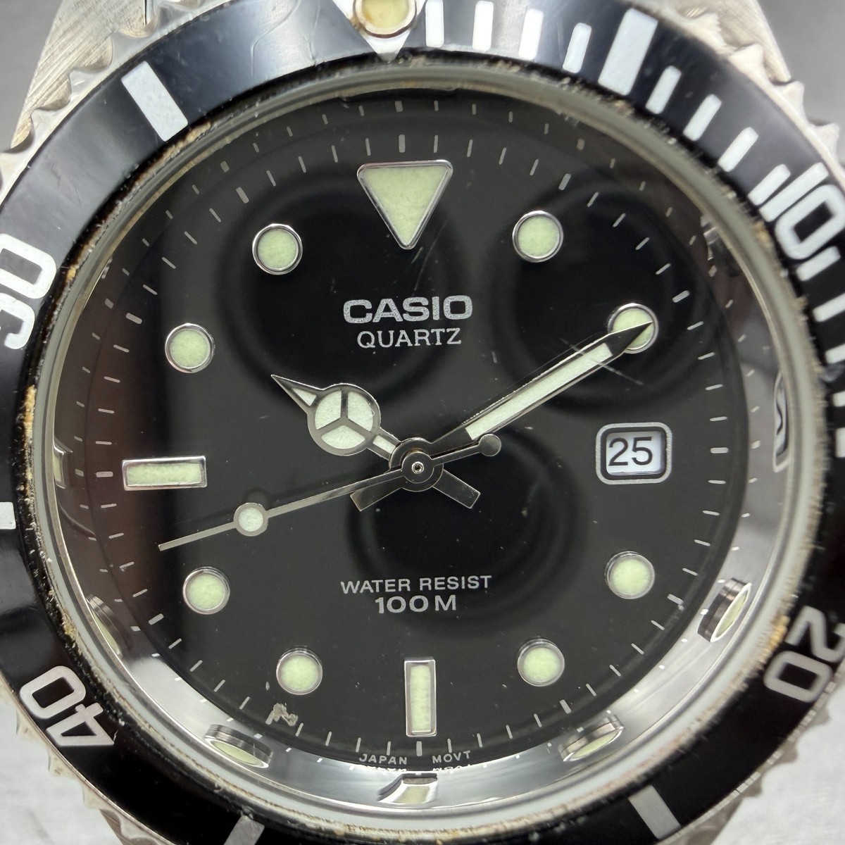 Casio Dive Watch Men 40mm Black Dial Silver Tone Date MTD-1010