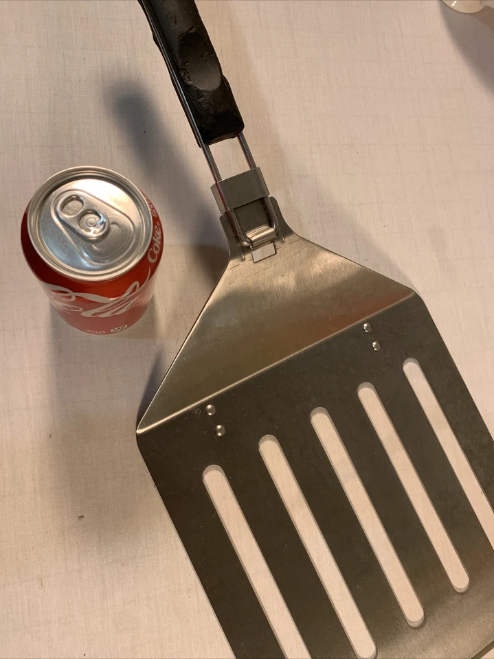GIANT STAINLESS STEEL BBQ FLIPPER TURNER OFFSET SPATULA WITH FOLDING HANDLE NEW - Image 3 of 4