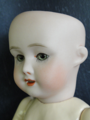 France- SFBJ-Poupée tête porcelaine marquée en creux SFBJ 301 PARIS