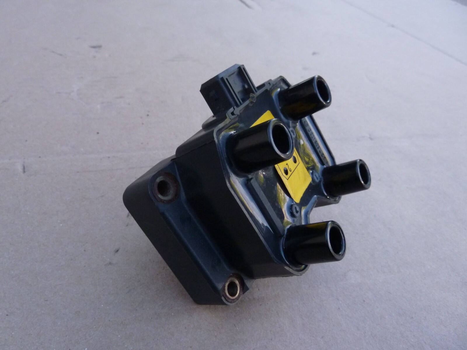 Ferrari F355 Ignition Coil Pack Module OEM 355 348