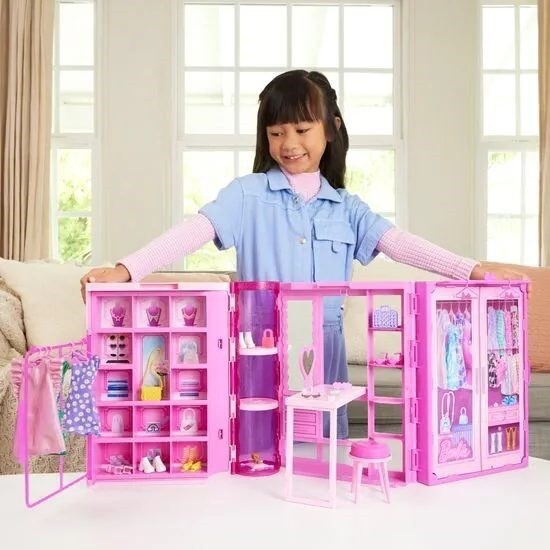 MATTEL Barbie Wardrobe of dreams in pastel colors with a