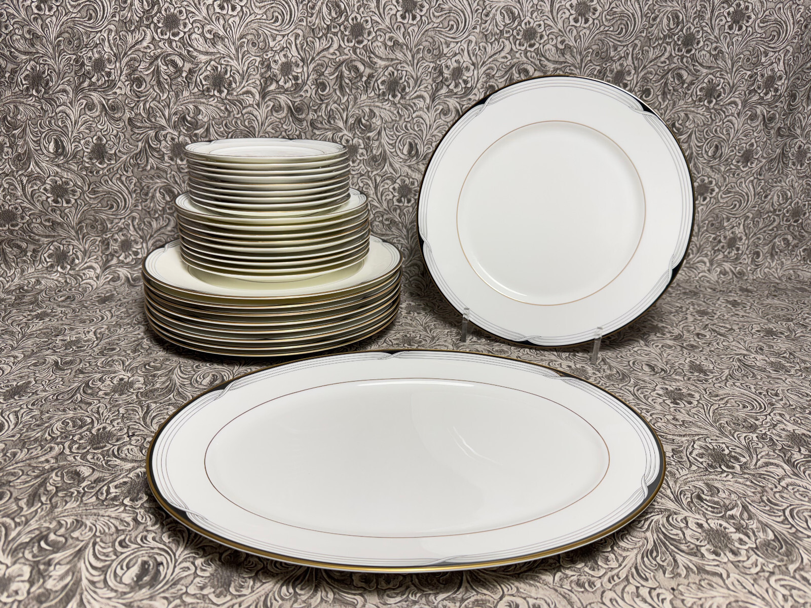 Lenox Erica China Debut Collection 28 Piece Dinner Plates Salad Dessert Platter