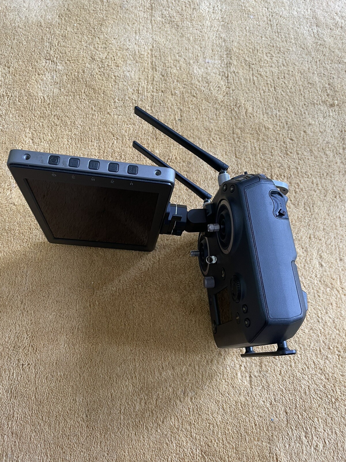 DJI Cendence S with DJI CrystalSky 7.85 Inch Monitor and Batteries DJI Cendence S with DJI CrystalSky 7.85 Inch Monitor and Batteries