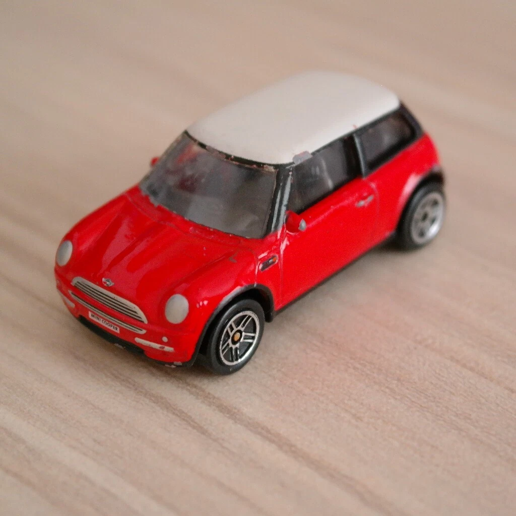 2012 MINI COOPER REALTOY DIECAST CAR TOY