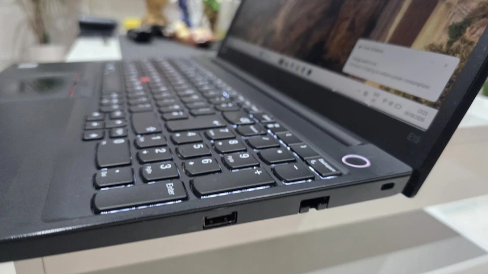 Lenovo ThinkPad E15 · i5-10210U · 8GB · 238GB, photo 4 of 5