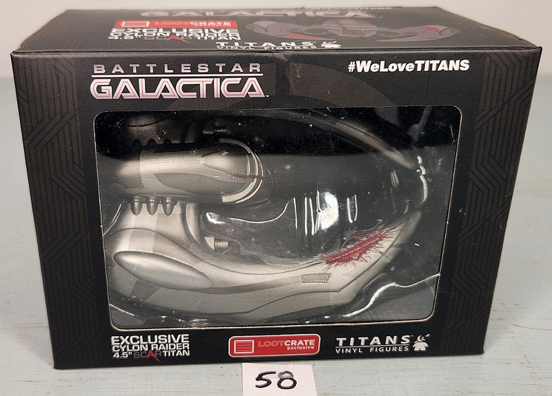 2016 Battlestar Galactica Cylon Raider 4.5" Scar Titans Vinyl Figure w/ stand 58