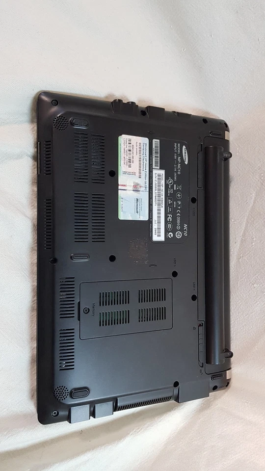 Notebook Samsung NP-nc10 10" Intel Atom N270 1GB 160GB, SEM SISTEMA OPERACIONAL - Imagem 3 de 4