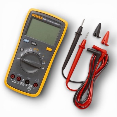 Fluke 15B+ Digital Multimeter 600V CAT III w/ Test Leads Backlit LCD New