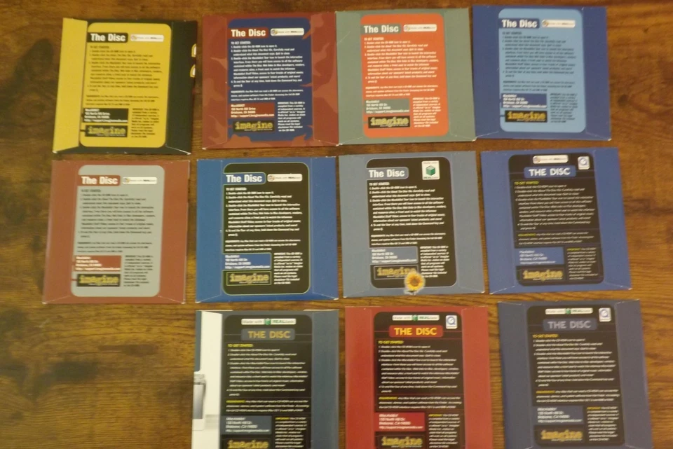 Vintage Mac Addict Magazine Discs (Set of 11) from 2000 - Image 2 of 2