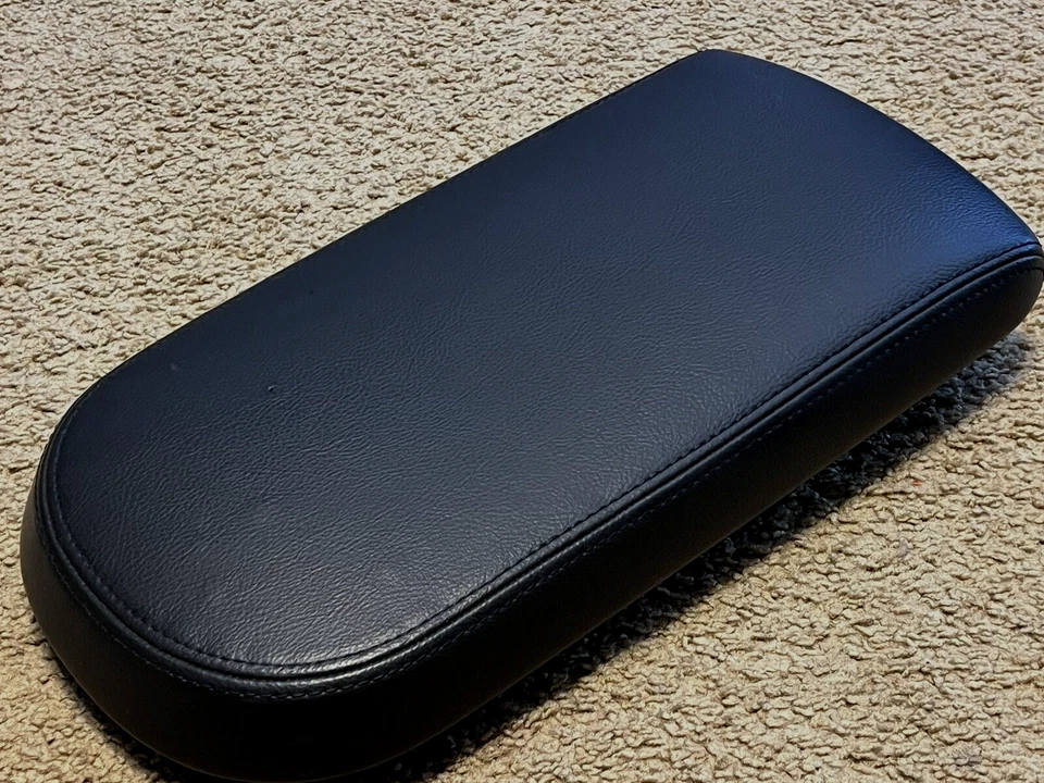 Mercury Montego Premier 2005-07 tapa de consola central cuero gris oscuro fabricante de equipos originales de fábrica Foto 2 de 4