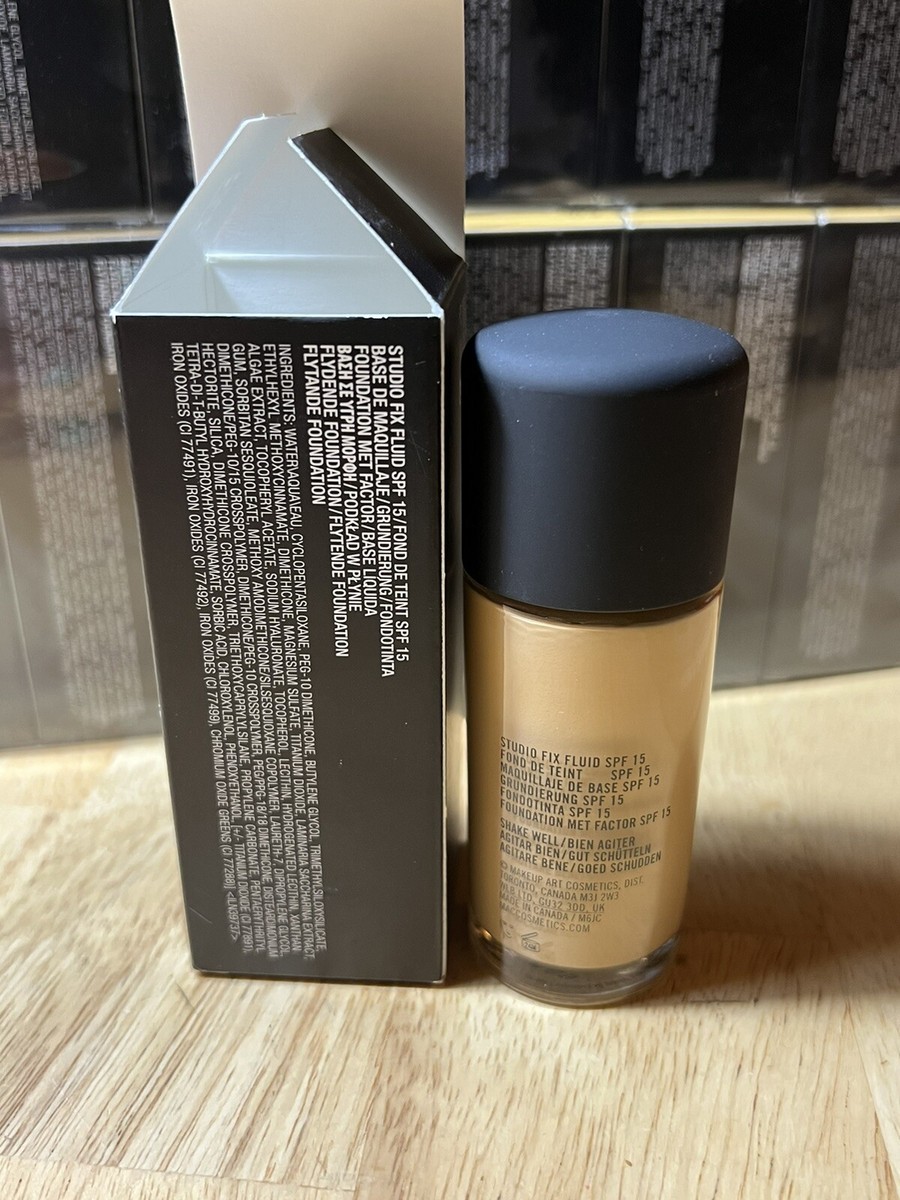 Mac Studio Fix Fluid Foundation SPF15 C40 - Full Size 30mL