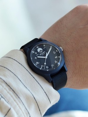 BEAMS JAPAN Kanji Dial Armbanduhr Navy Face Mt Fuji Emblem Quartz Analog