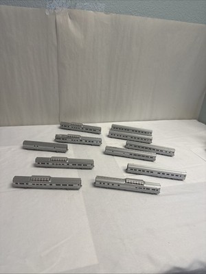 Kato N Scale California Zephyr 11-Car Passenger Set with Foam Tray (NB)