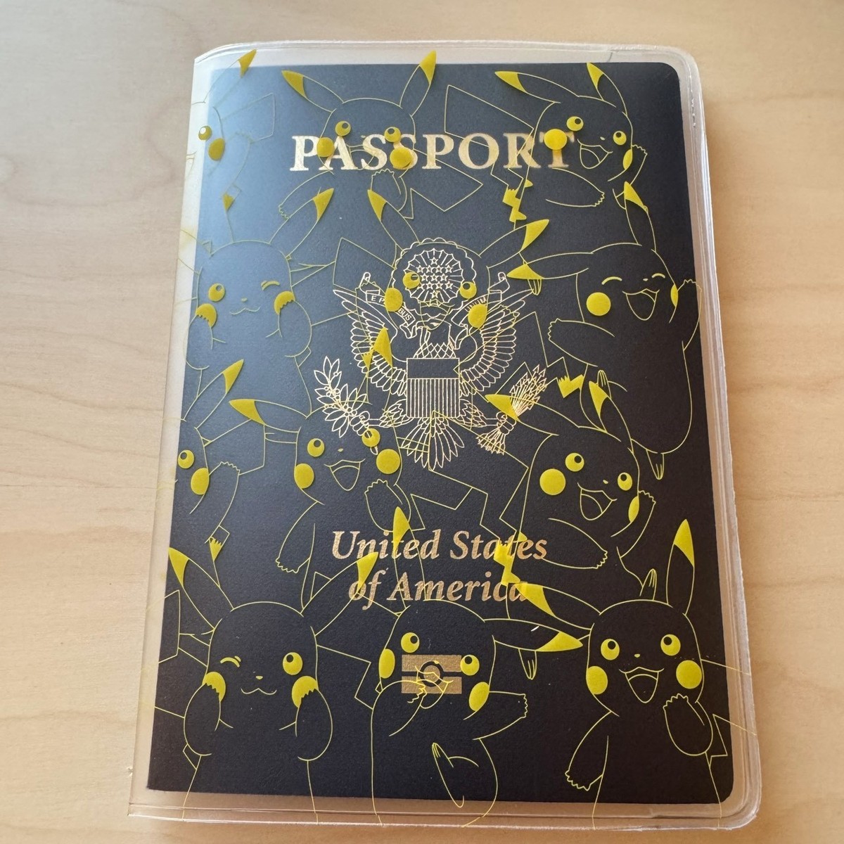 Pokemon Passport Cover Sitting Pikachu Clear US Japan Passport No