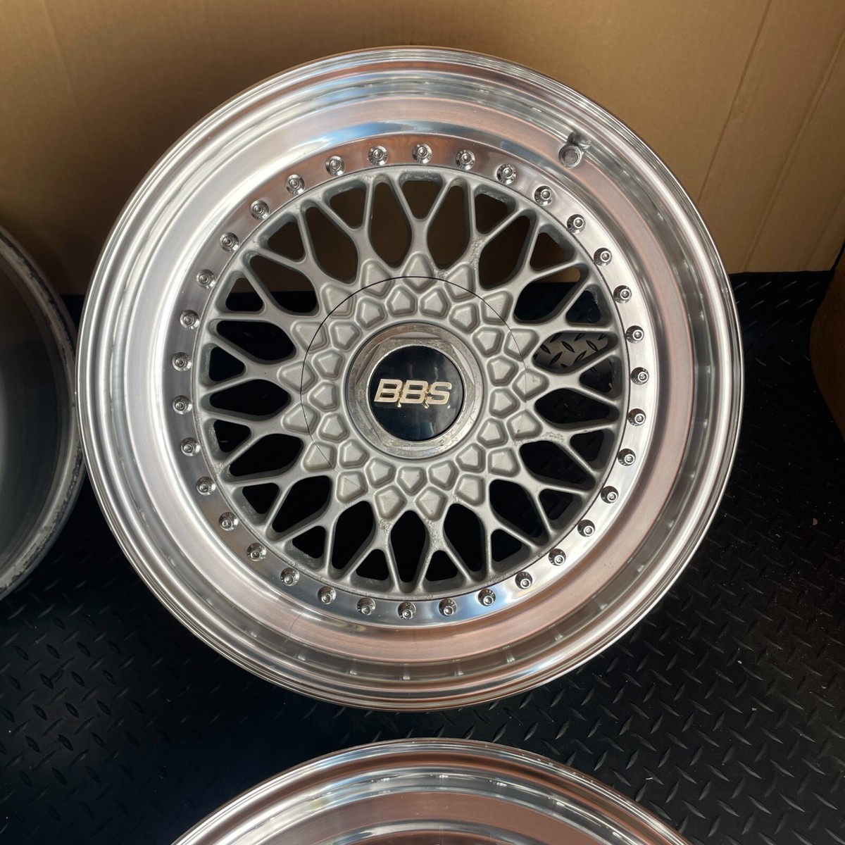 BBS RS324 【1496】深リム BBS RS 17インチ 8J +43 / 9J +40 PCD114.