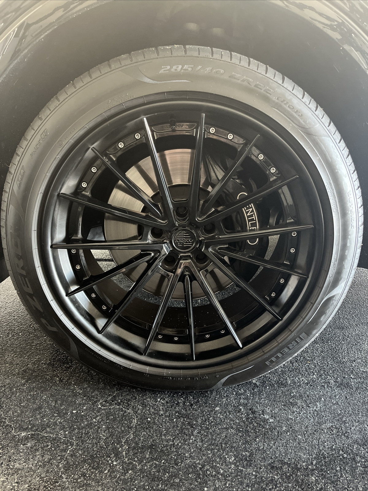 Bentley Bentayga 22 Inch Black ANRKY wheels  With 285/40 Tires - BARELY USED