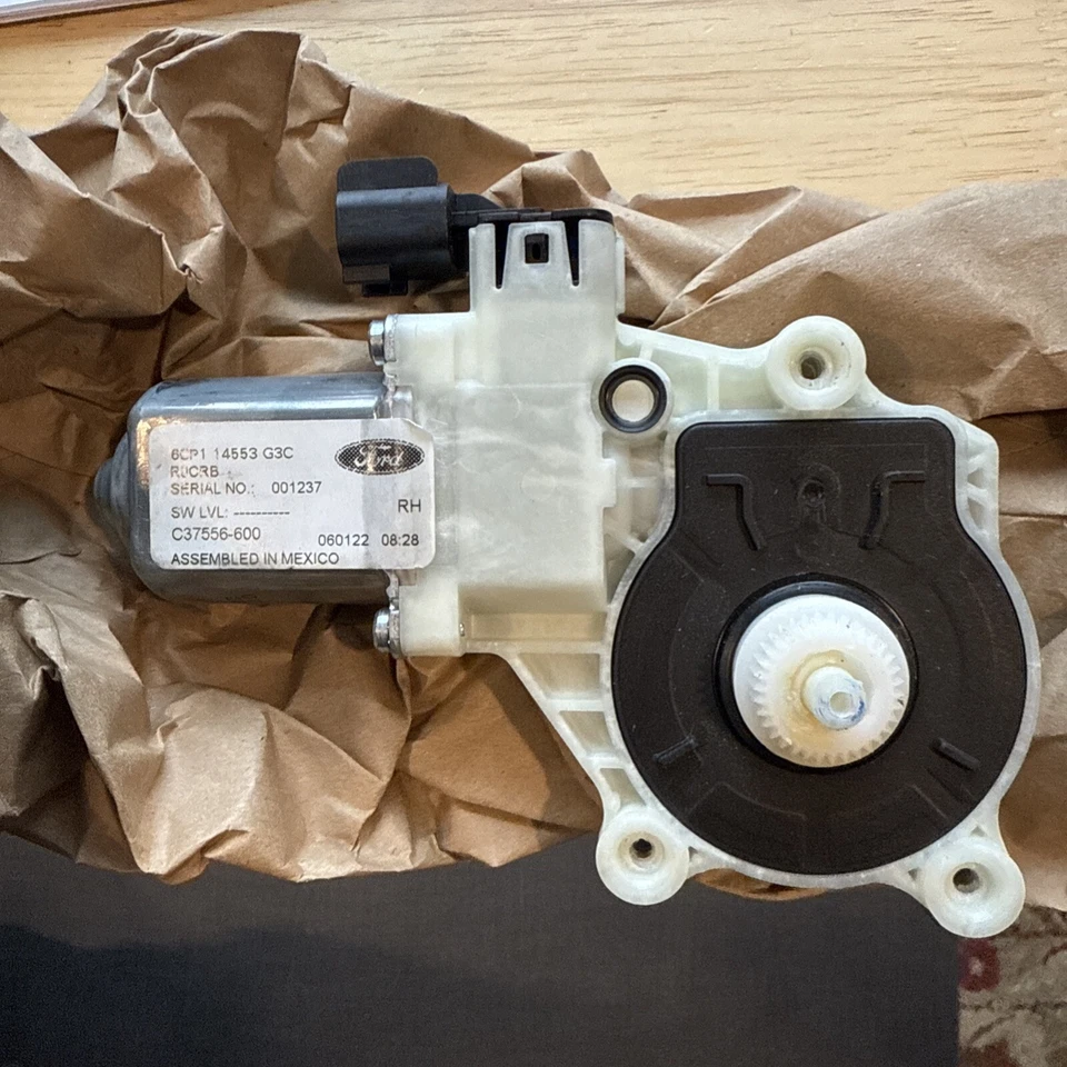 NUEVO Motor elevador ventana delantera derecha Motorcraft WLM-270 Ford Transit Foto 2 de 2