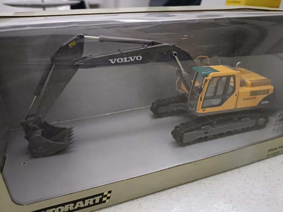 Escavatore Volvo Motorart Scala 1:50 - Immagine 4 di 4