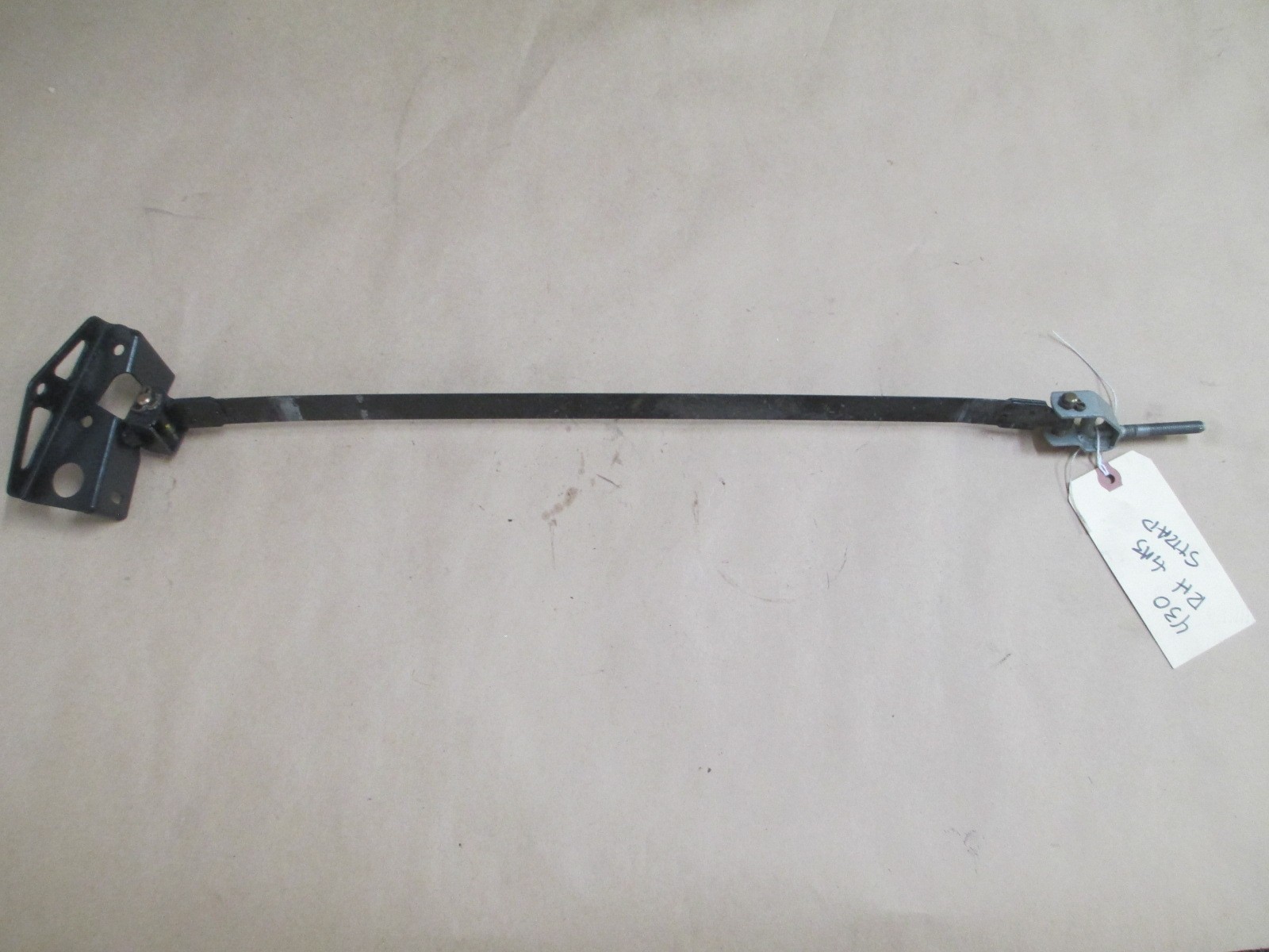 Ferrari 430,360 - RH Fuel Tank Gas Strap # 180348
