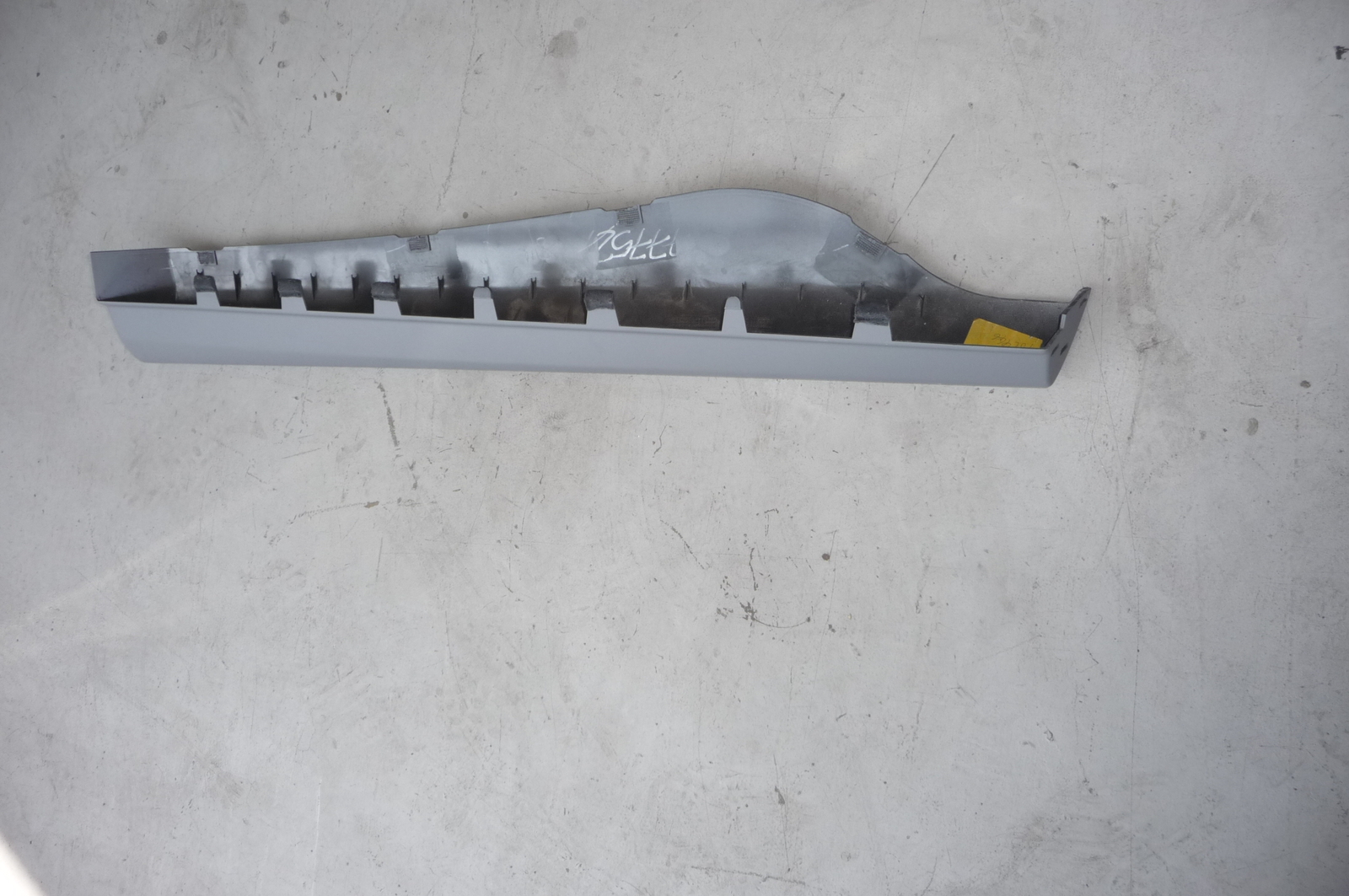 16-21 McLaren 570 S/GT Right Passenger Door Lower Trim Rocker Panel 13AA591CP OE