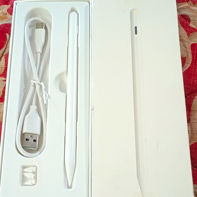iPad Pencil Active Stylus Pen White Magnetic Fast Charging Replaceable Tip