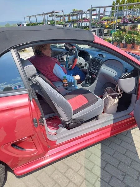 FORD MUSTANG 3.8 V6 aus 1995 H-Nummer TÜV muss gemacht werden! - Bild 4 von 4