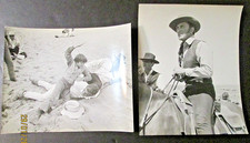 KIRK DOUGLAS: (THE WAY WEST) ORIGINAL ON THE SET 11X14 PHOTOS