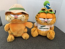 Pair Vtg 1981 Garfield 10" Dakin Plush Safari hat and Bummer I wanted to party