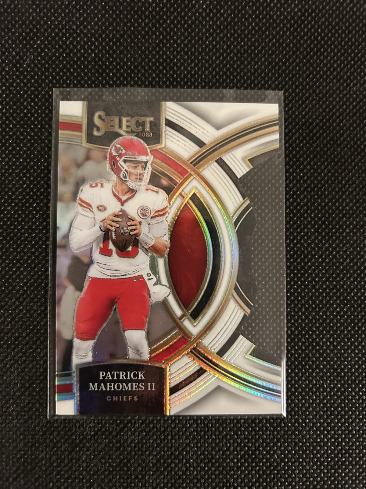2023 Panini Select Patrick Mahomes #140 Premier Level White Prizm /199 Die Cut