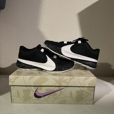 BRAND NEW Size 11M 12.5W Nike Zoom Freak 5  ''Oreo'' Black White