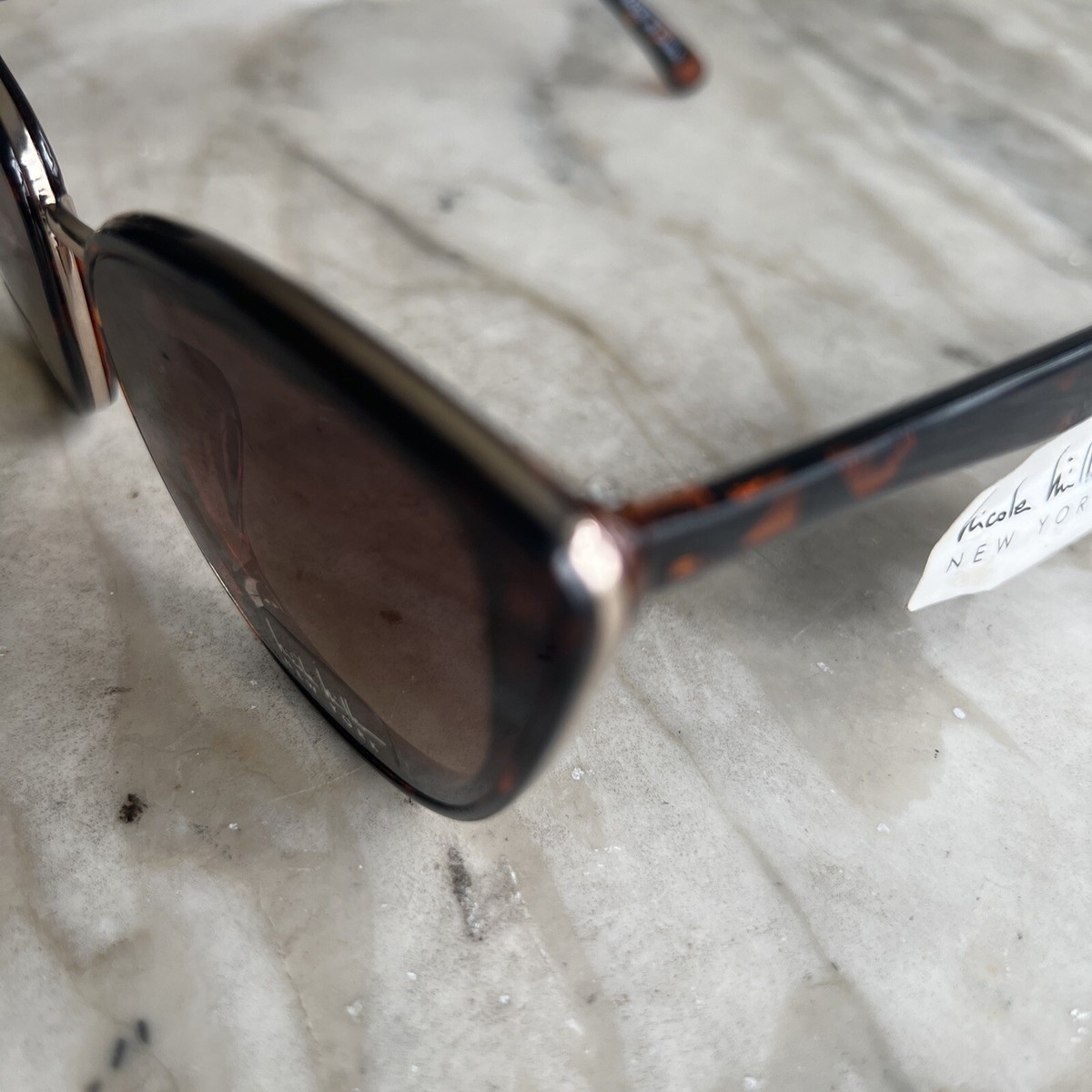 NWT Nicole Miller STUDIO Stylish Brown Gold framed Sunglasses Nicole Miller Gold Sunglasses for Women | Mercari main image 2