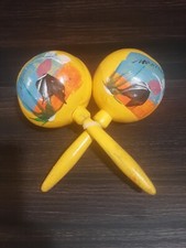VINTAGE MARACAS HAND PAINTED MEXICAN SHAKERS, YELLOW, PLEASE READ DESCRIPTION