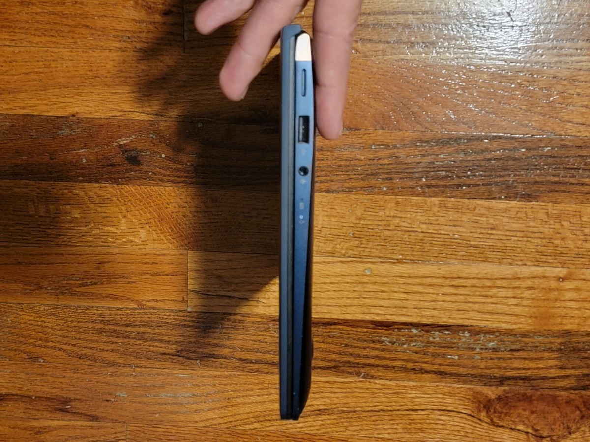 Asus ZenBook UX333F Intel Core i5-8265U 512GB Intel UHD Graphics