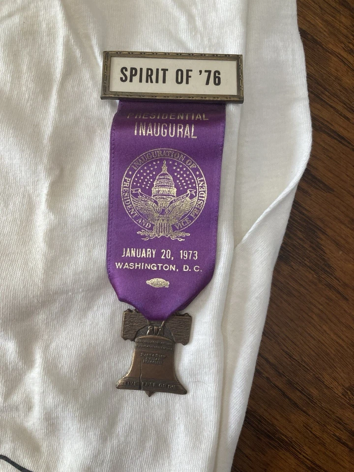 Camiseta RARA 1973 Ohio State Marching Band Rose Bowl Desfile de inauguración y PIN Foto 3 de 4