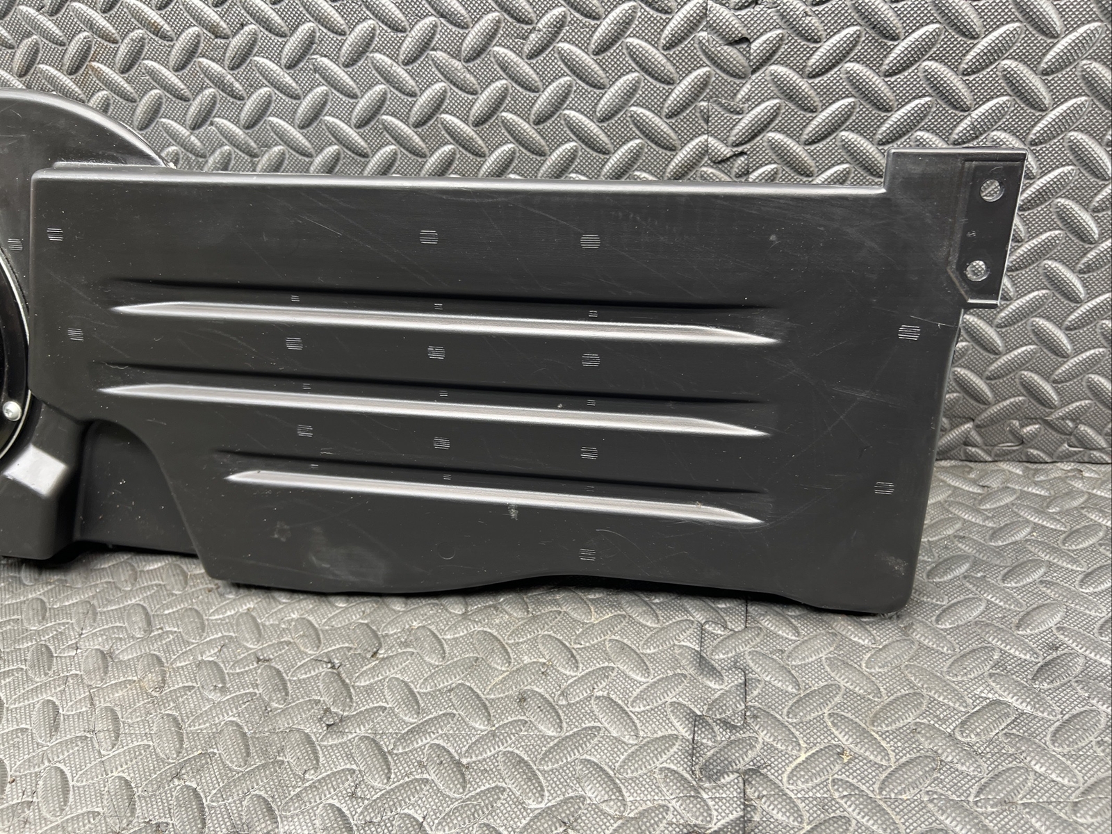 ? OEM 2019-2023 RAM 1500 NEW BODY Crew Cab Audio Subwoofer 