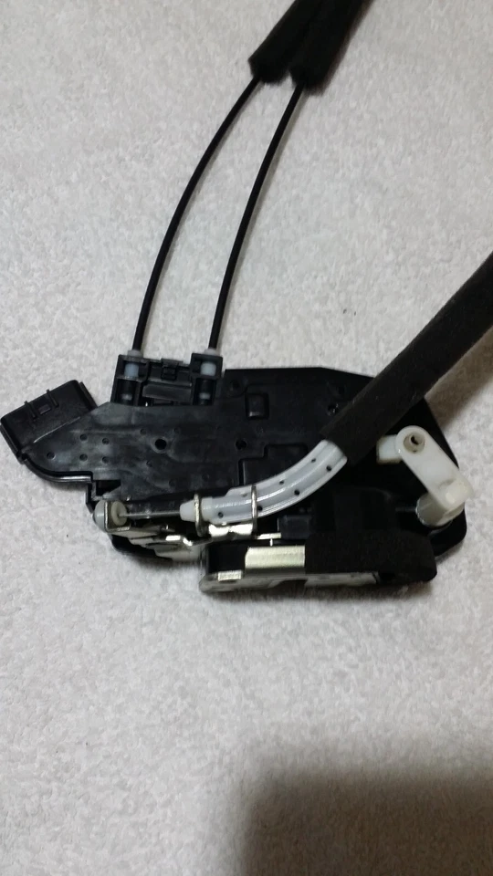 GARANTIA VITALÍCIA 2009 a 2014 Genuíno Nissan Cube Atuador de Fechadura de Porta FRENTE ESQUERDA - Imagem 3 de 4